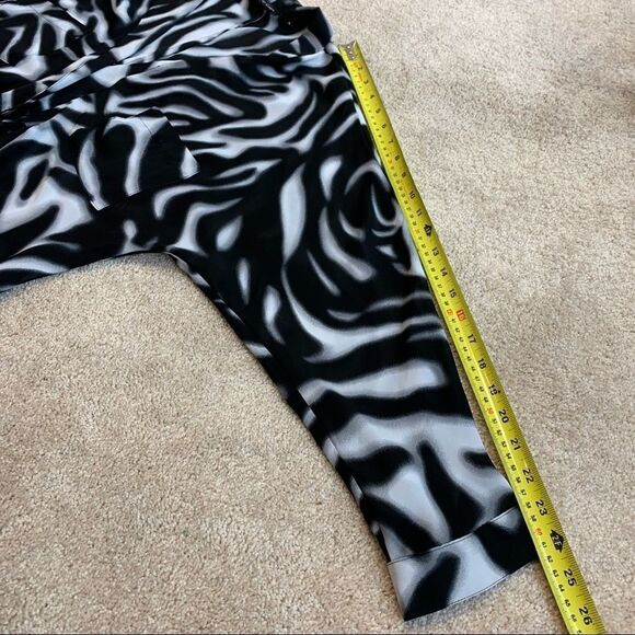 Violet & Claire black white animal print blouse L - Picture 7 of 7